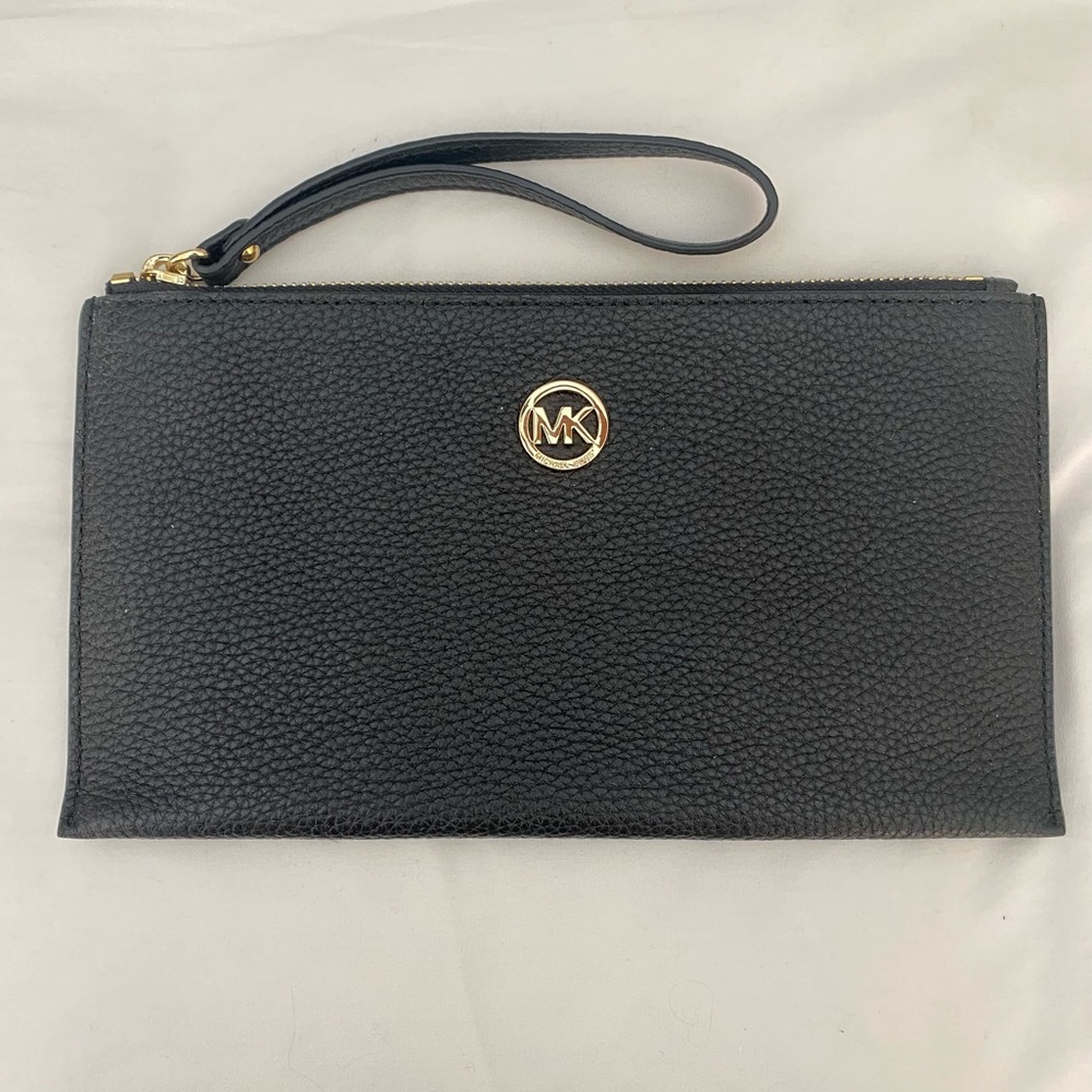 Michael Kors wristlet/clutch